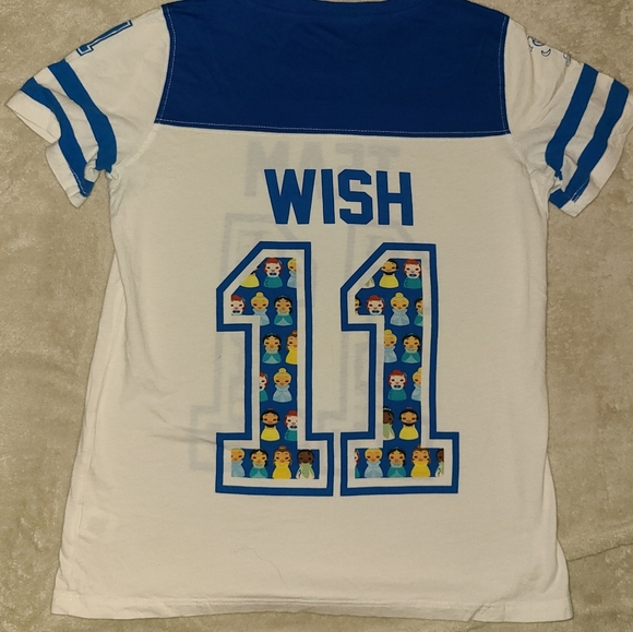 Disney Short Sleeve Top Rare Hard to Find Medium Disney Pricess Limited … - Picture 11 of 11